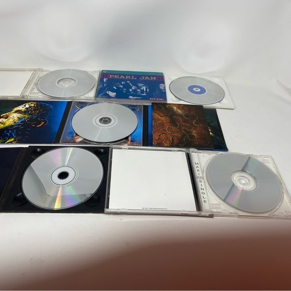 Pearl Jam Rock CDs and Book - Picture 3 of 4
